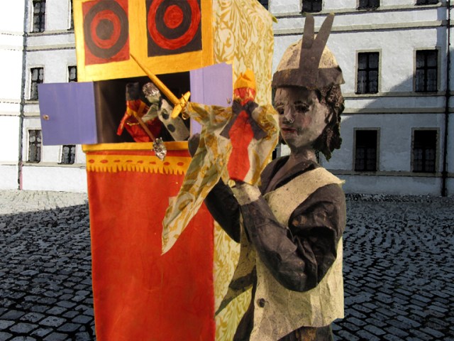 Saltimbanque and Puppets